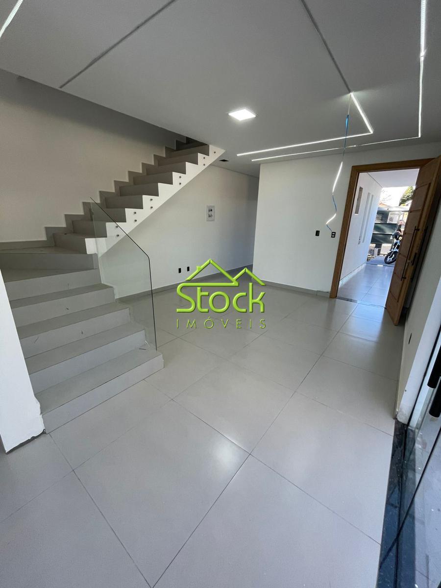 Casa, Jardim Imperial, 3 Quartos, 2 Vagas, 1 Suíte
