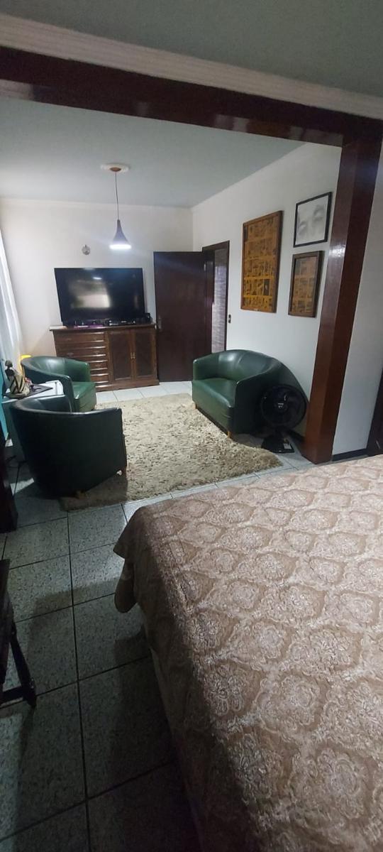 Casa, Petropolis, 3 Quartos, 2 Vagas, 1 Suíte