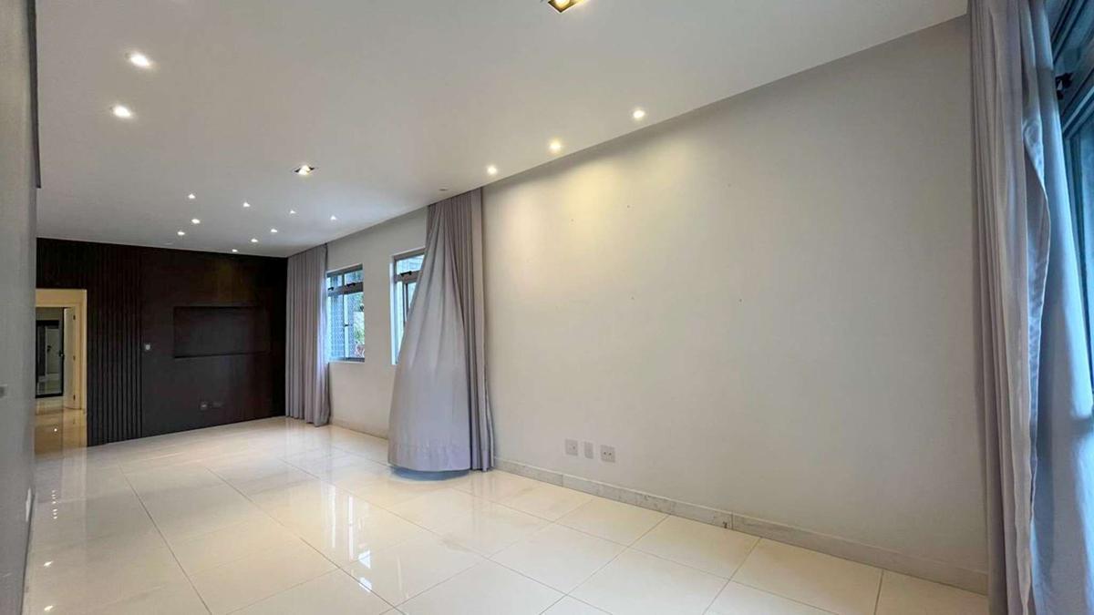 Apartamento, Coração de Jesus, 4 Quartos, 3 Vagas, 1 Suíte