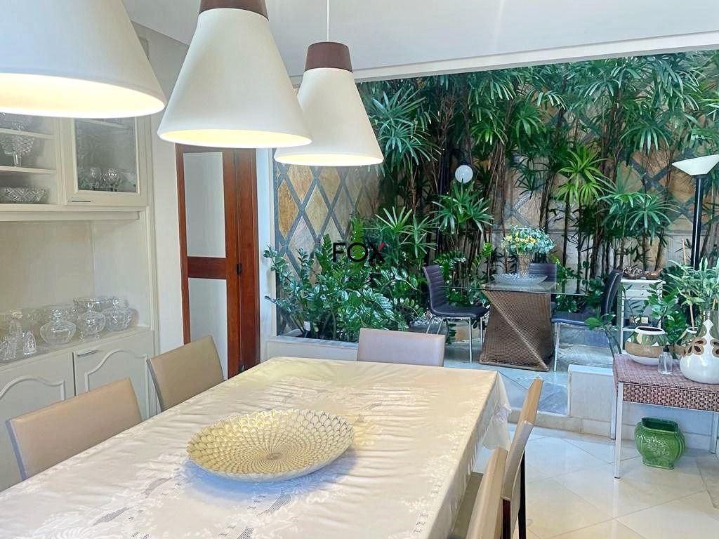 Casa, Luxemburgo, 4 Quartos, 10 Vagas, 2 Suítes