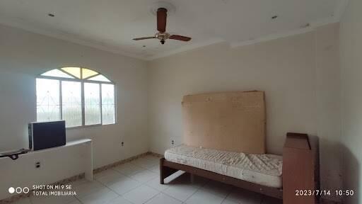 Casa, Quitandinha, 4 Quartos, 2 Vagas, 1 Suíte