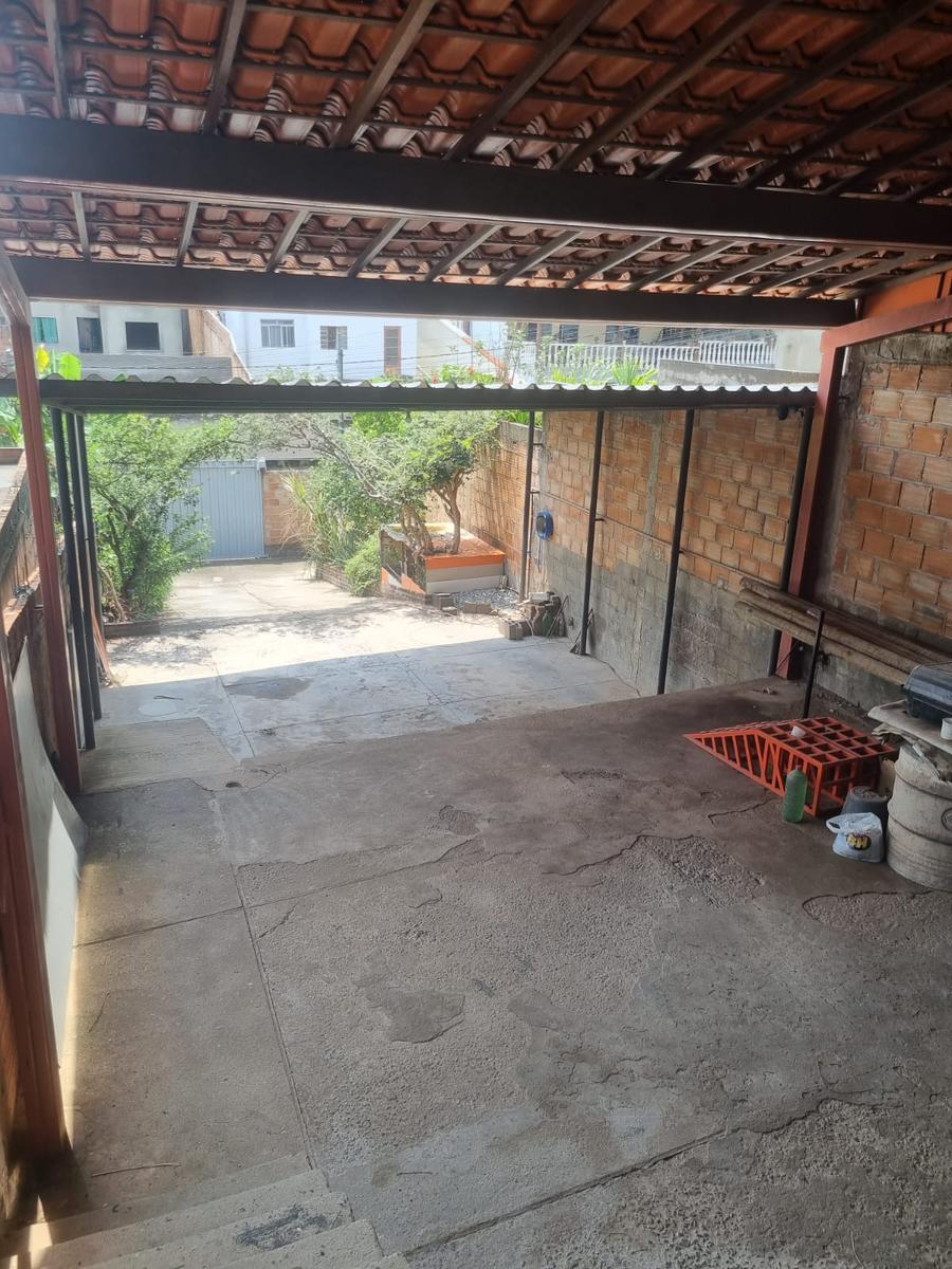 Casa, Funcionários, 3 Quartos, 4 Vagas