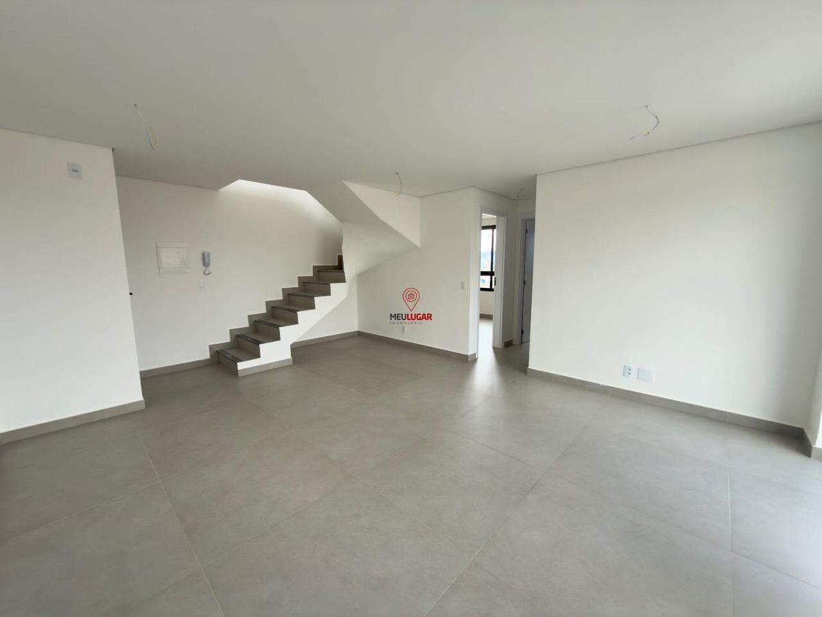 Cobertura, Jardim Industrial, 2 Quartos, 2 Vagas, 1 Suíte