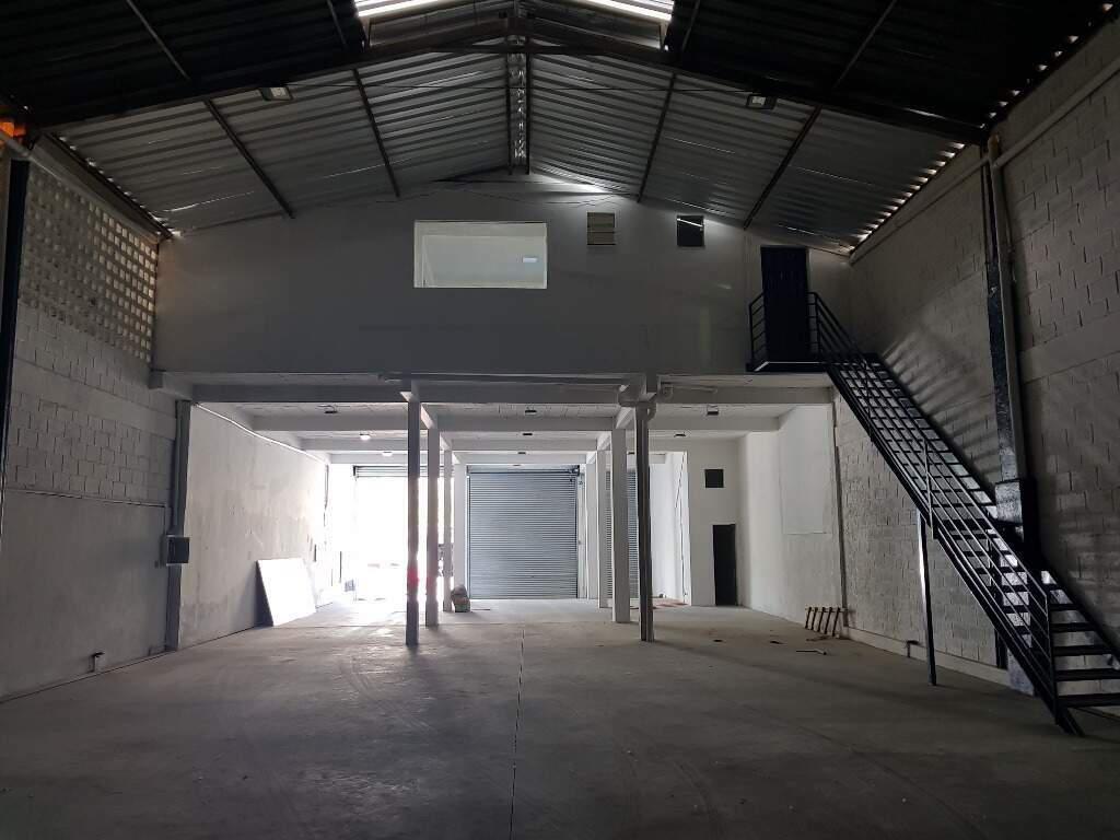 Galpão, Nova Granada