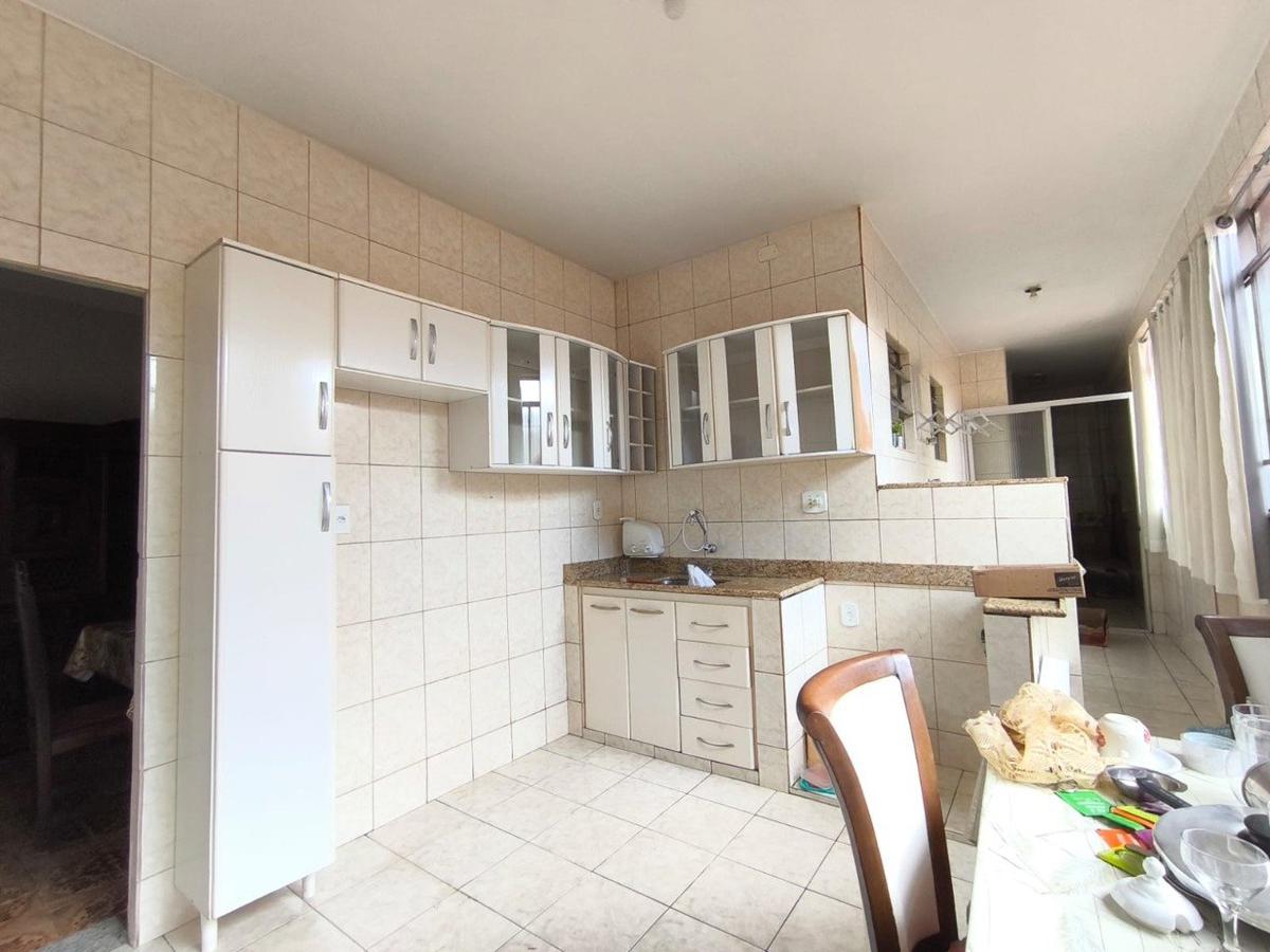 Casa, Madre Gertrudes, 3 Quartos, 3 Vagas, 1 Suíte