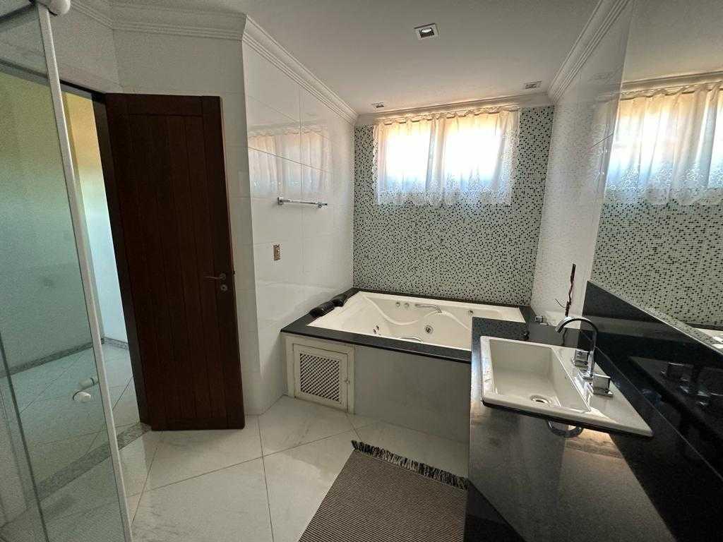 Casa, Lundcea, 4 Quartos, 2 Vagas, 1 Suíte