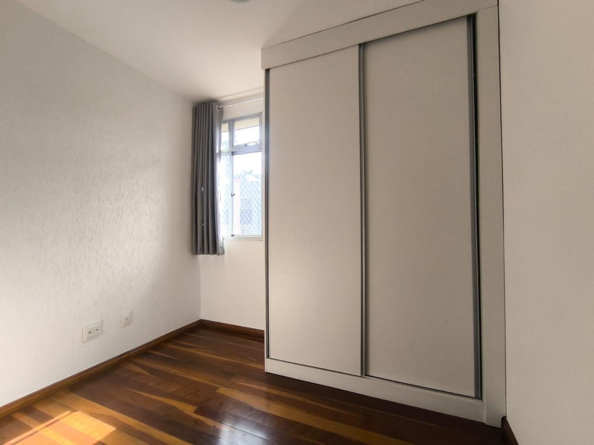 Apartamento, Estoril, 4 Quartos, 1 Vaga, 1 Suíte
