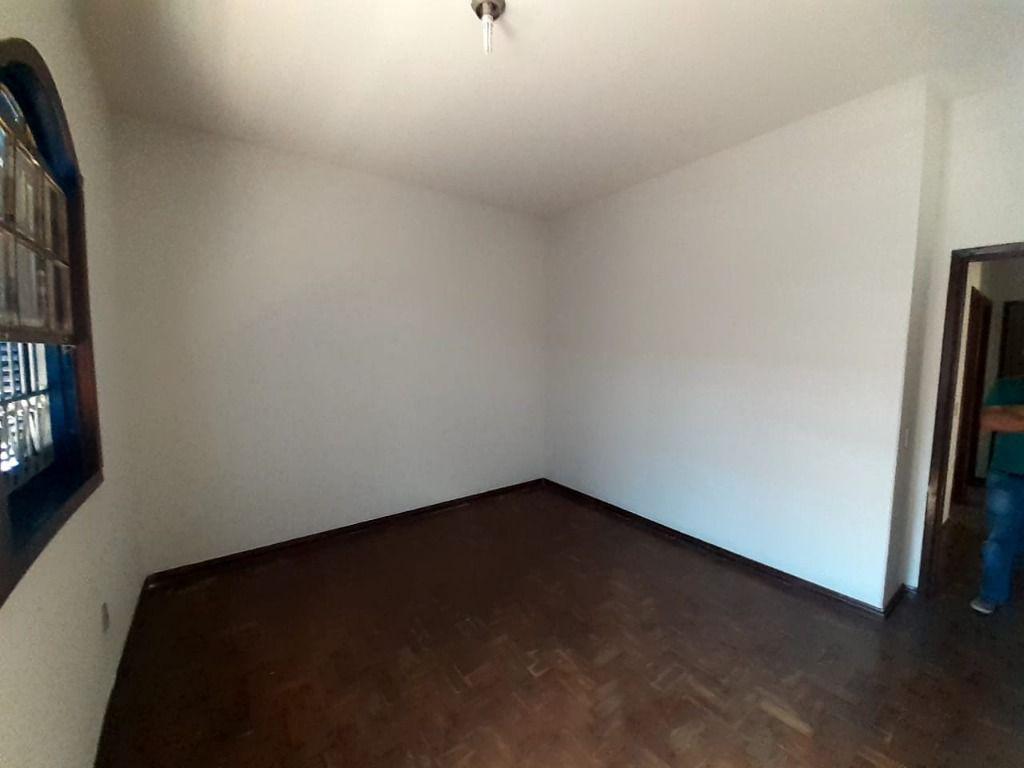 Casa, Centro, 3 Quartos, 3 Vagas, 1 Suíte