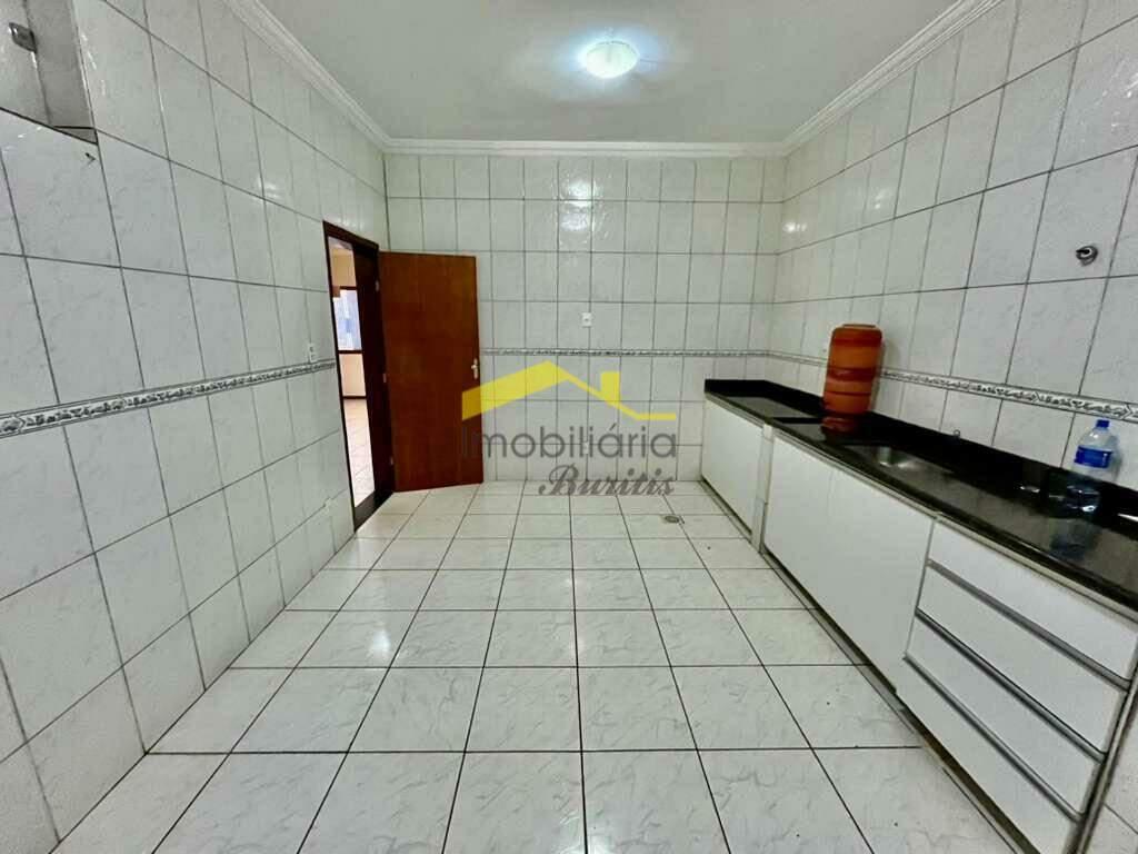 Casa, Buritis, 3 Quartos, 4 Vagas, 1 Suíte