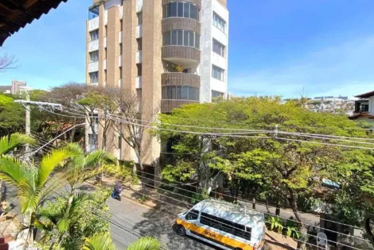 Casa, Santa Lúcia, 6 Quartos, 3 Vagas, 1 Suíte