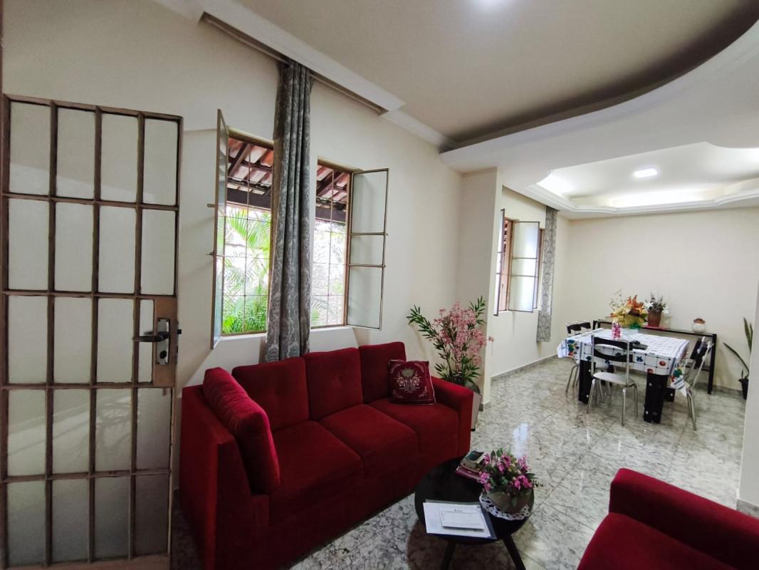 Casa, Jardim Riacho das Pedras, 3 Quartos, 4 Vagas, 1 Suíte
