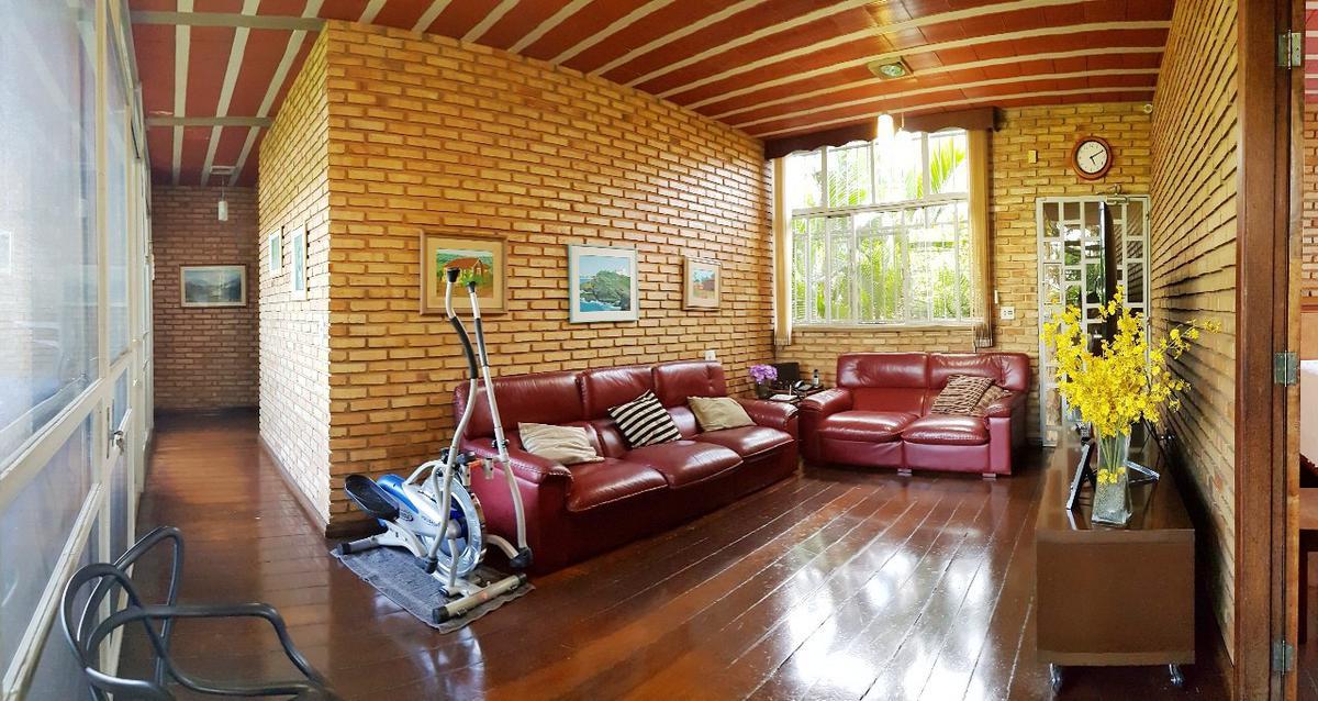 Casa, Pampulha, 6 Quartos, 4 Vagas, 3 Suítes