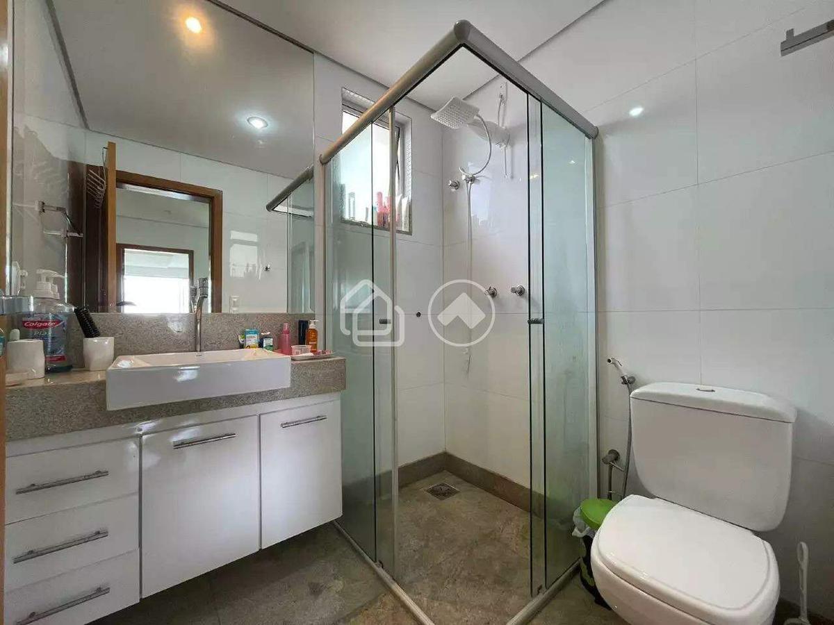 Casa, Estoril, 4 Quartos, 3 Vagas, 1 Suíte