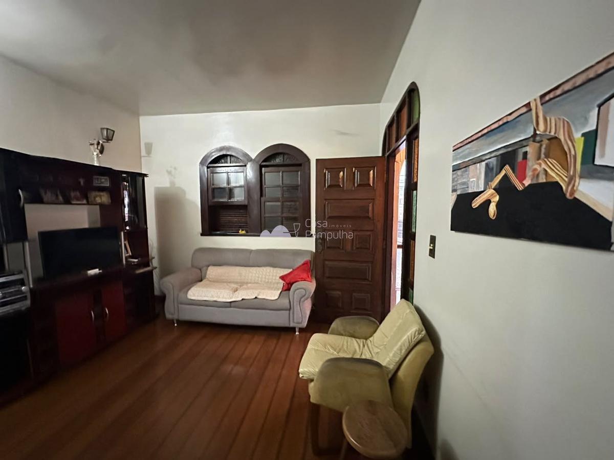 Casa, Liberdade, 6 Quartos, 8 Vagas, 2 Suítes