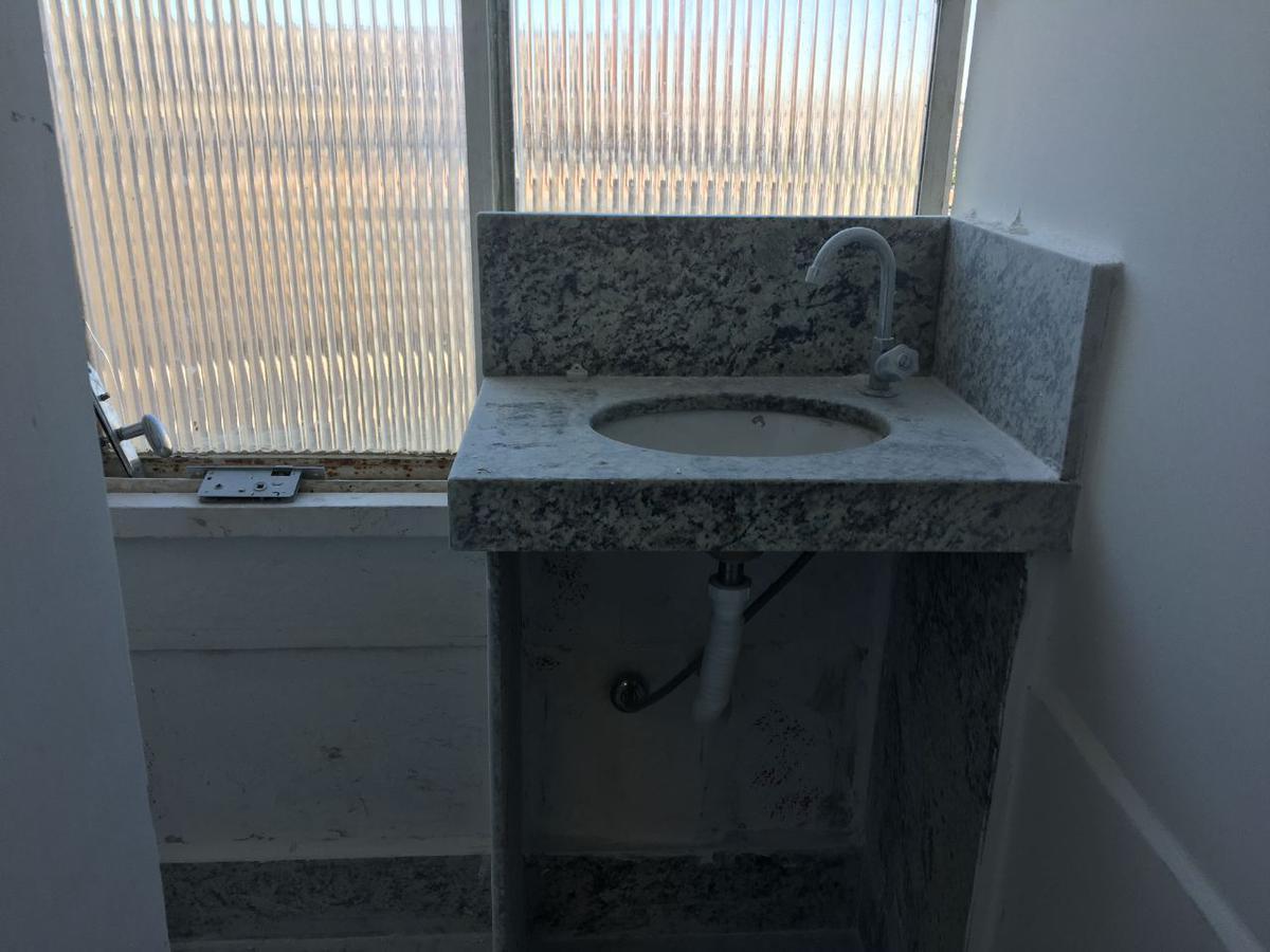 Andar, Centro, 1 Quarto, 0 Vaga