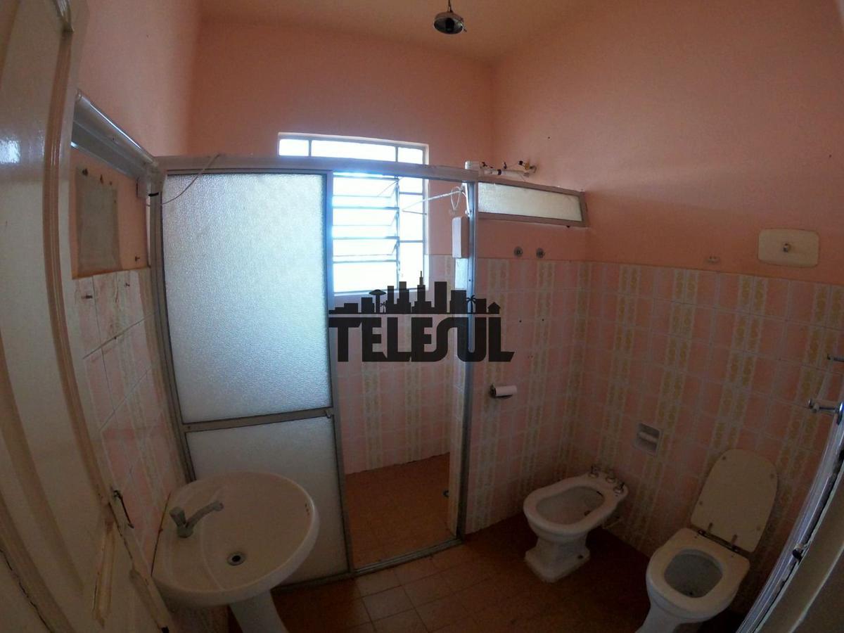 Casa, Centro, 4 Quartos, 0 Vaga, 1 Suíte