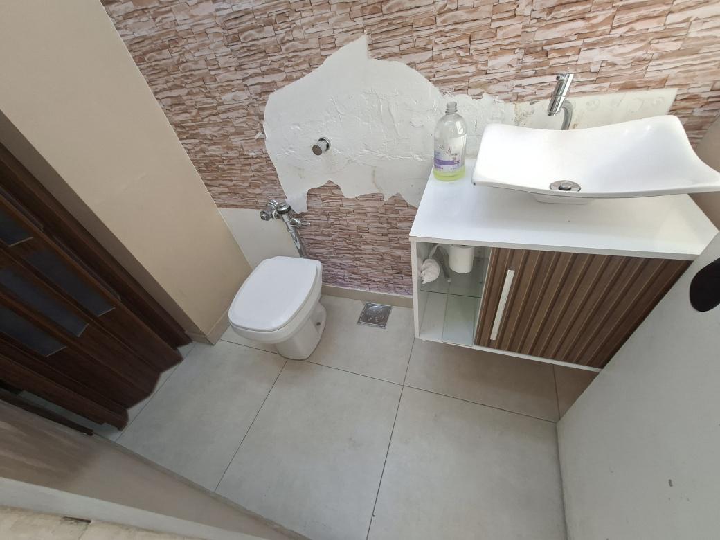 Sala, Savassi, 0 Quarto, 4 Vagas