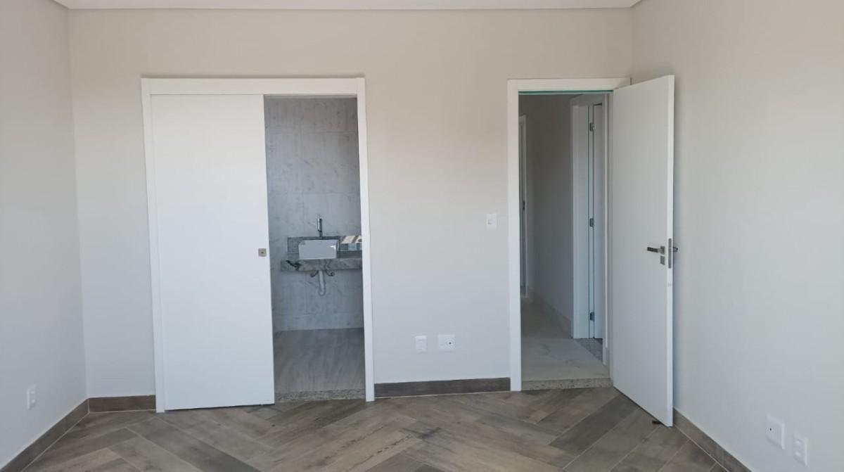 Apartamento, Jaraguá, 4 Quartos, 3 Vagas, 3 Suítes