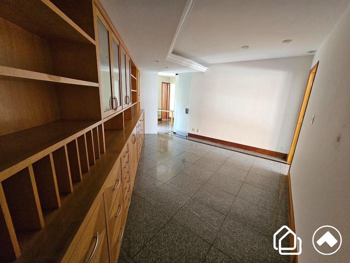 Sala, Centro