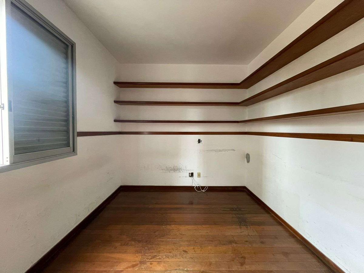 Apartamento, Funcionários, 4 Quartos, 2 Vagas, 1 Suíte