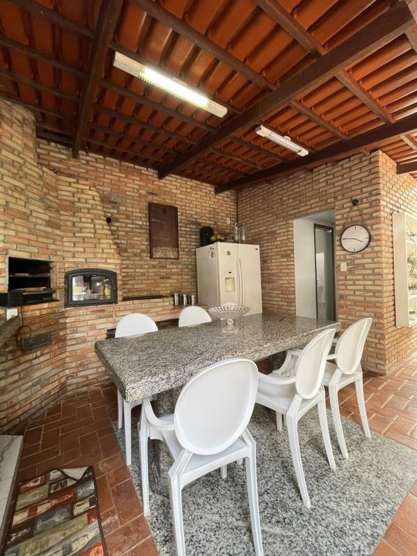 Casa, Jardim Casa Branca, 4 Quartos, 3 Vagas, 1 Suíte