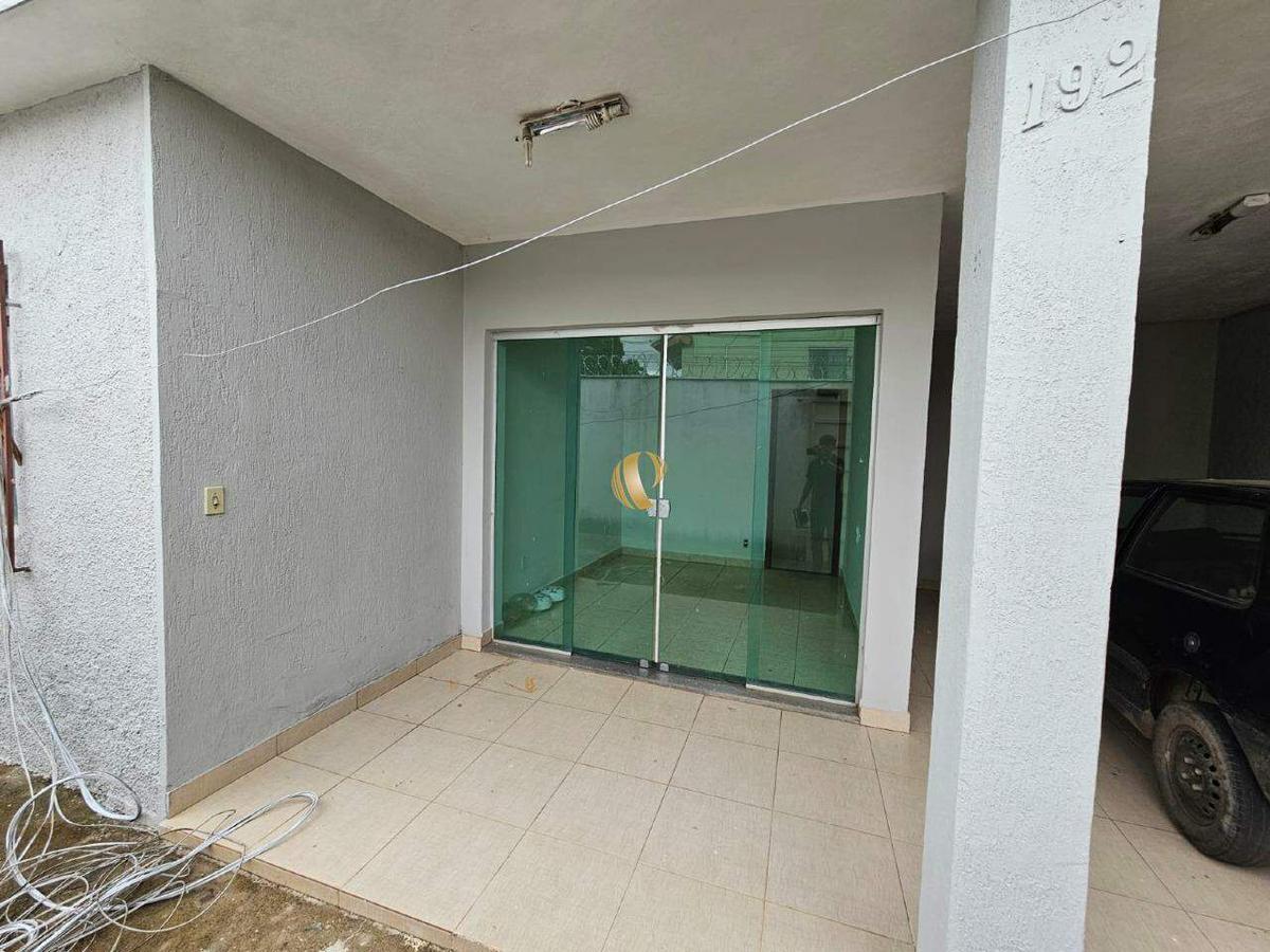 Casa, Esperança, 4 Quartos, 2 Vagas, 1 Suíte