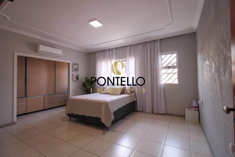 Casa, João Pinheiro, 5 Quartos, 5 Vagas, 1 Suíte