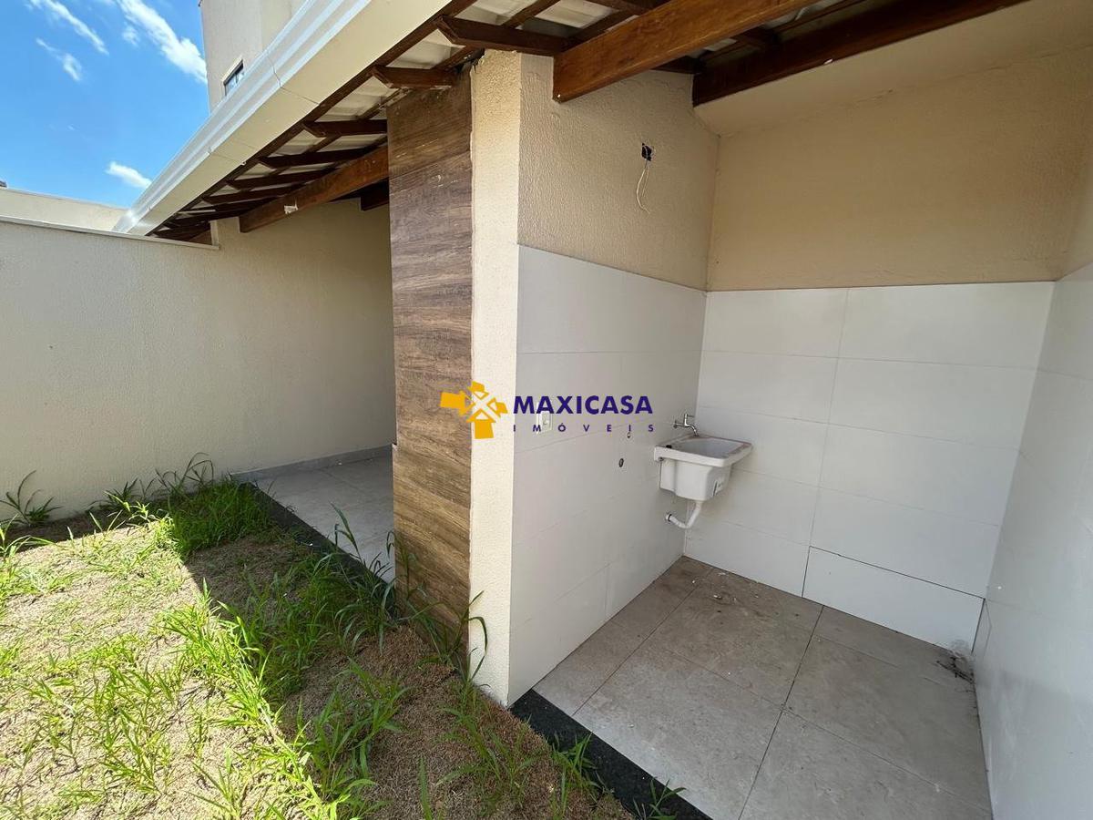 Casa, Santa Branca, 3 Quartos, 4 Vagas, 1 Suíte