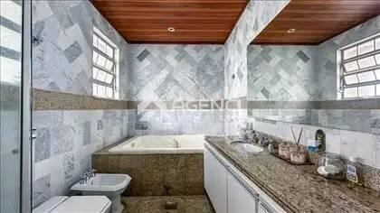 Casa, Camargos, 4 Quartos, 0 Vaga, 1 Suíte