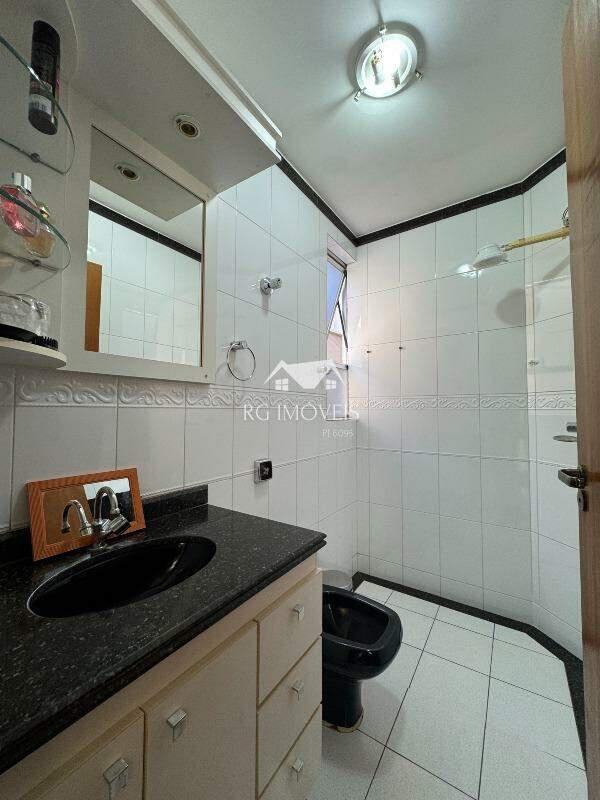 Apartamento, Barreiro, 3 Quartos, 2 Vagas, 1 Suíte