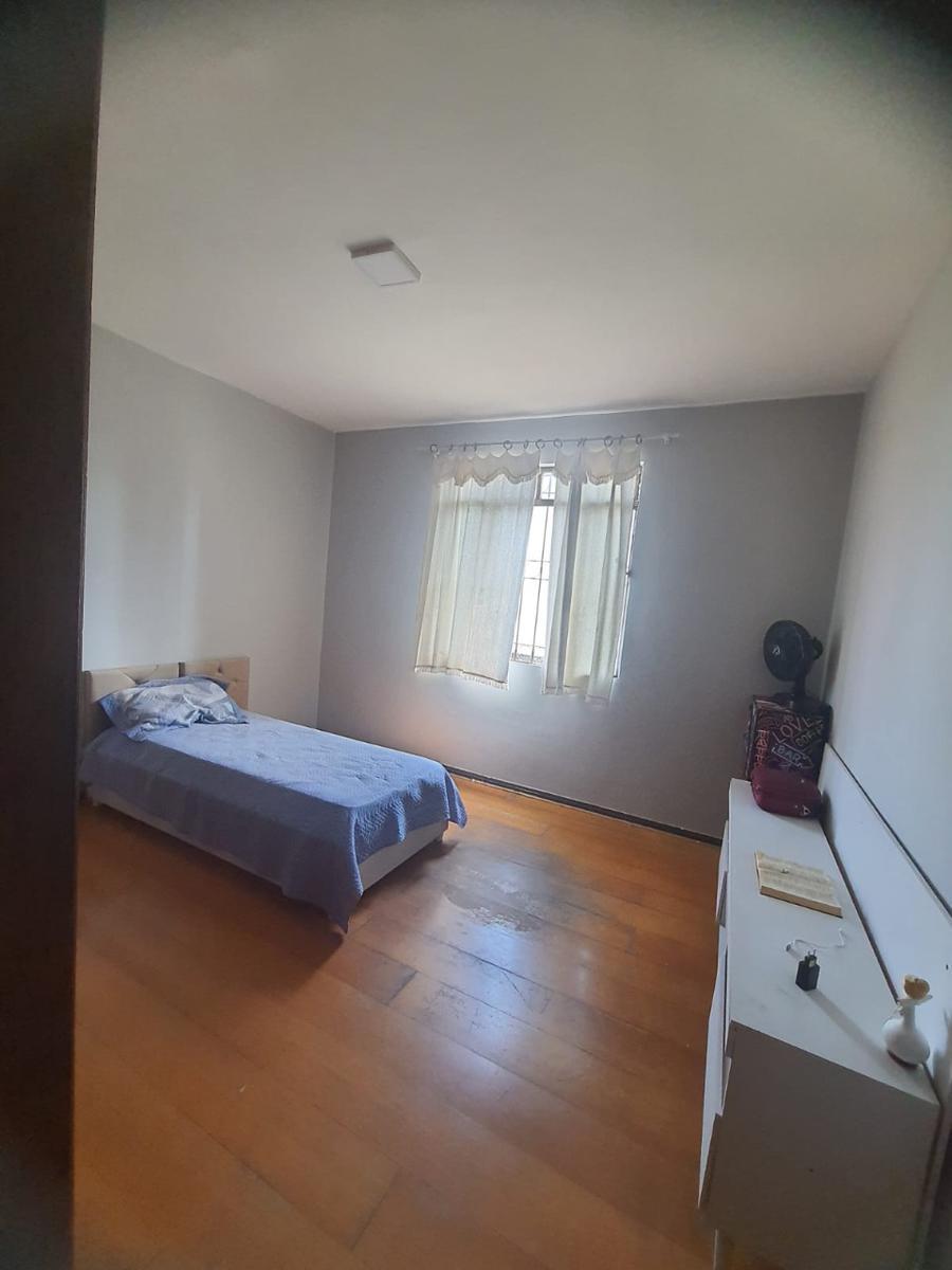 Casa, Santa Cruz, 7 Quartos, 6 Vagas, 2 Suítes