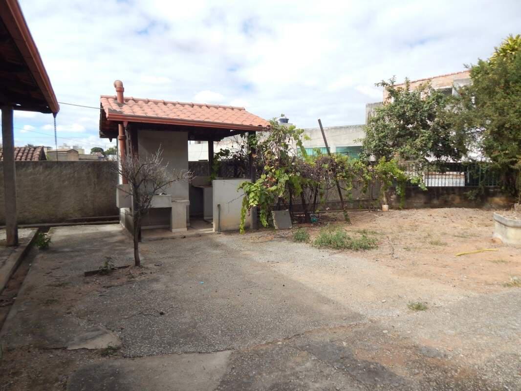 Casa, Novo Eldorado, 3 Quartos, 6 Vagas