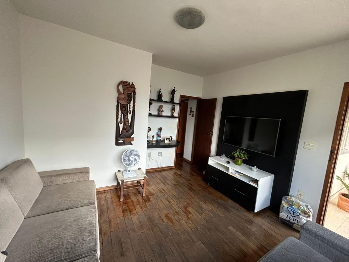 Casa, Floramar, 4 Quartos, 5 Vagas, 2 Suítes