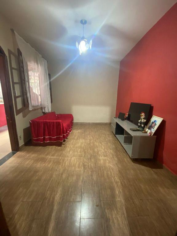 Casa, Morro São Francisco, 2 Quartos, 0 Vaga