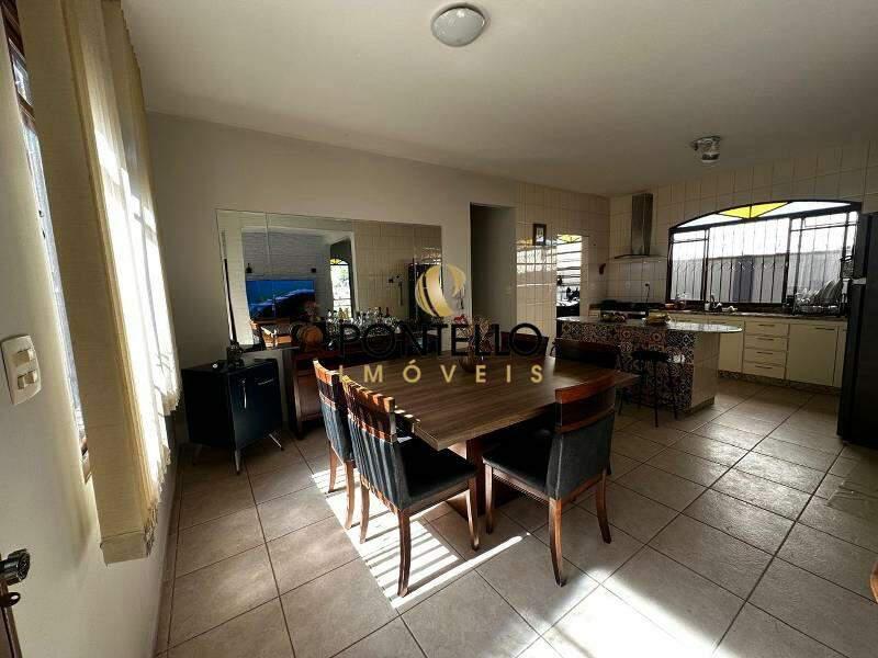 Casa, Nova Granada, 5 Quartos, 6 Vagas, 1 Suíte