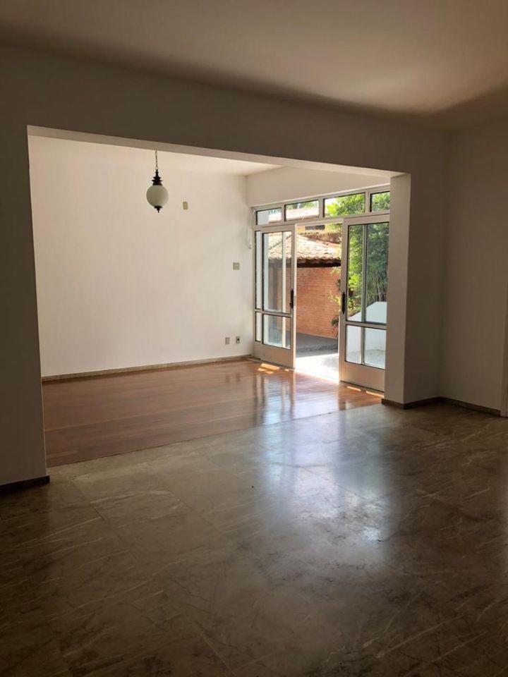 Casa, São Luiz (pampulha), 9 Quartos, 6 Vagas, 3 Suítes