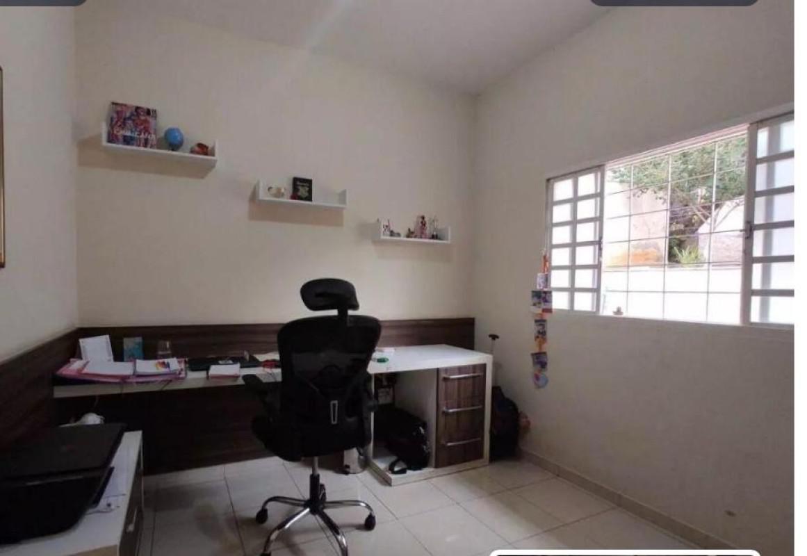 Casa, Lundcea, 4 Quartos, 2 Vagas, 1 Suíte