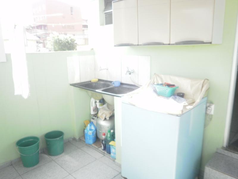 Casa, Industrial, 6 Quartos, 2 Vagas, 2 Suítes