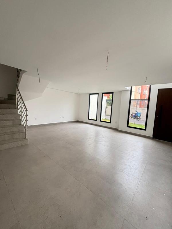 Casa, Planalto, 3 Quartos, 3 Vagas, 2 Suítes