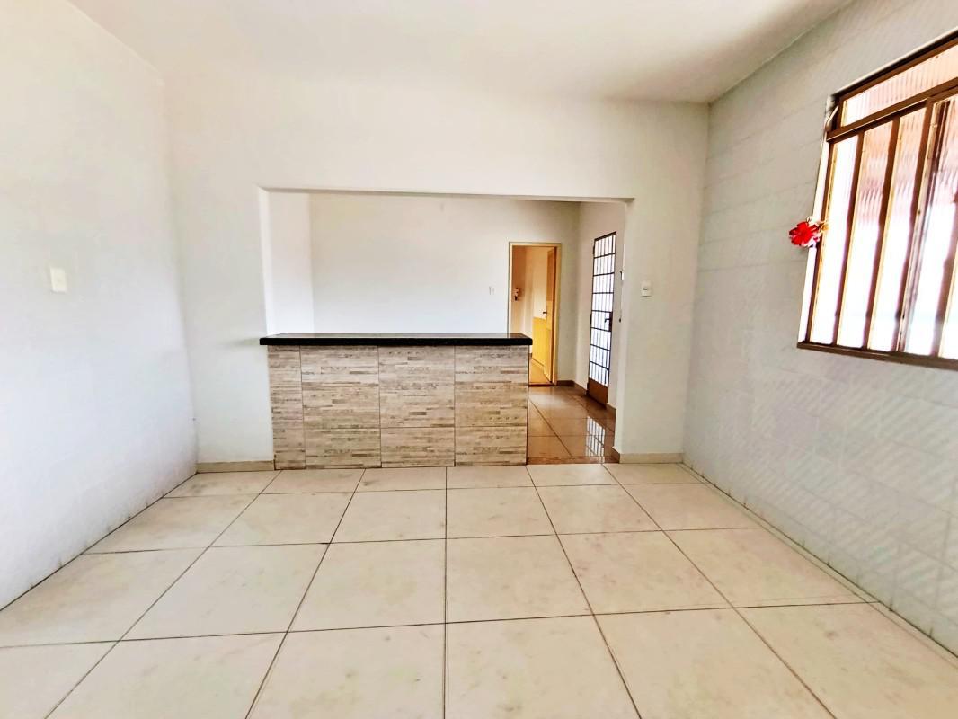 Casa, Caiçaras, 3 Quartos, 4 Vagas, 1 Suíte