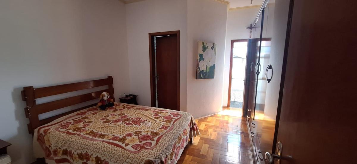Casa, Centro, 3 Quartos, 2 Vagas, 1 Suíte