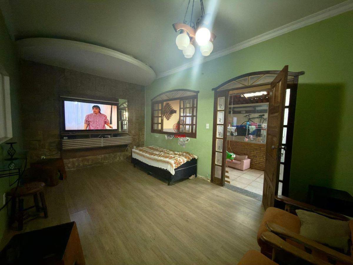 Casa, Diamante, 5 Quartos, 2 Vagas, 1 Suíte