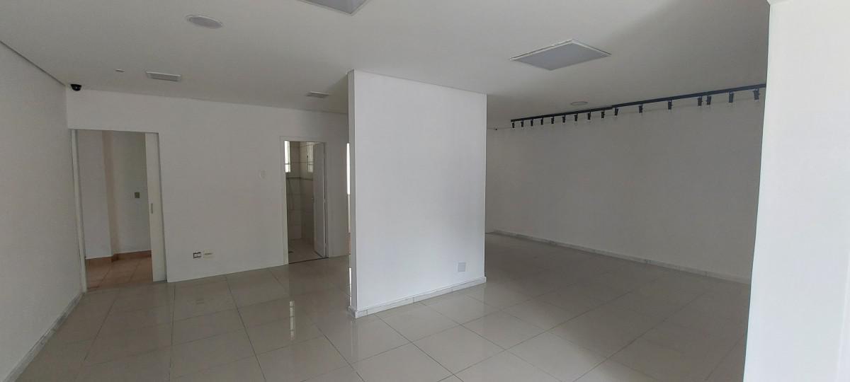 Casa Comercial, Prado, 1 Quarto, 0 Vaga