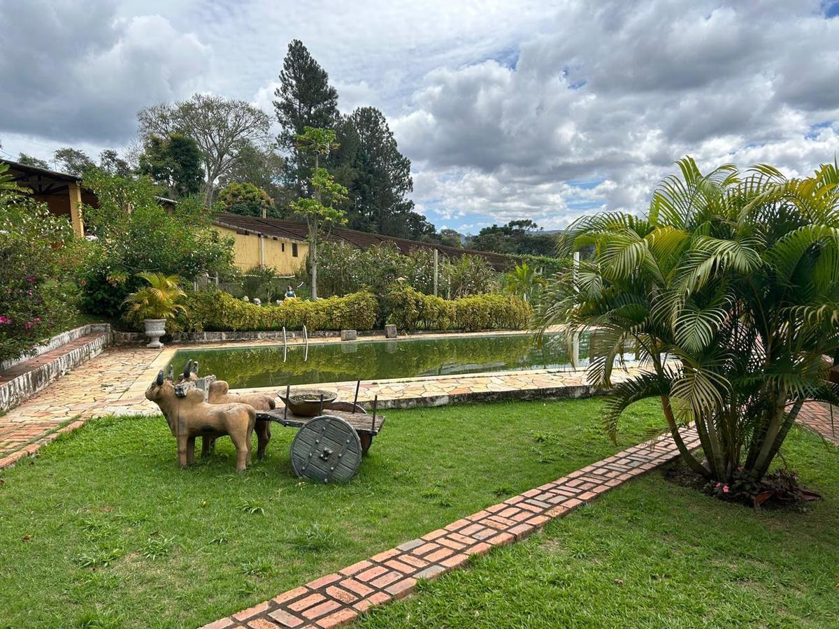 Fazenda, Centro, 5 Quartos, 0 Vaga, 2 Suítes