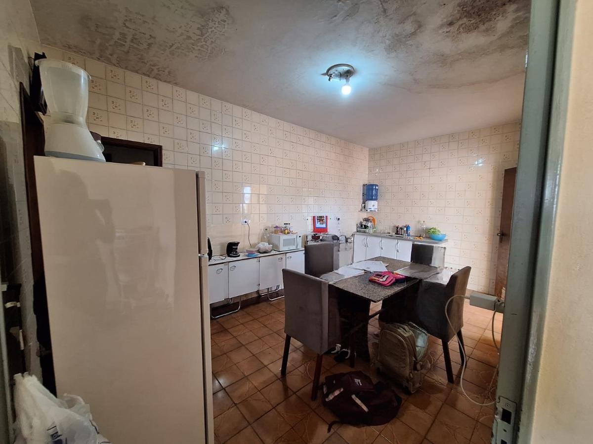 Casa, Centro, 3 Quartos, 0 Vaga