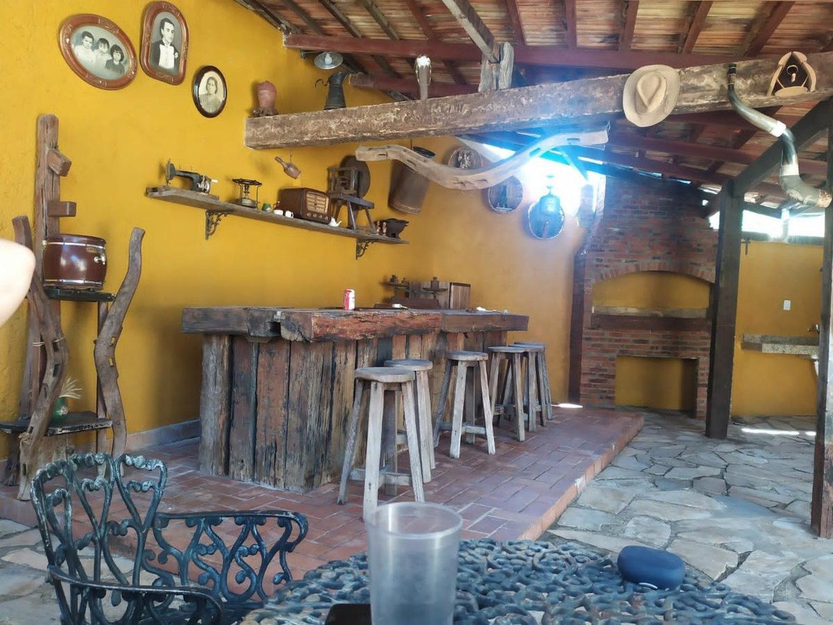 Casa, Trevo, 3 Quartos, 10 Vagas, 1 Suíte