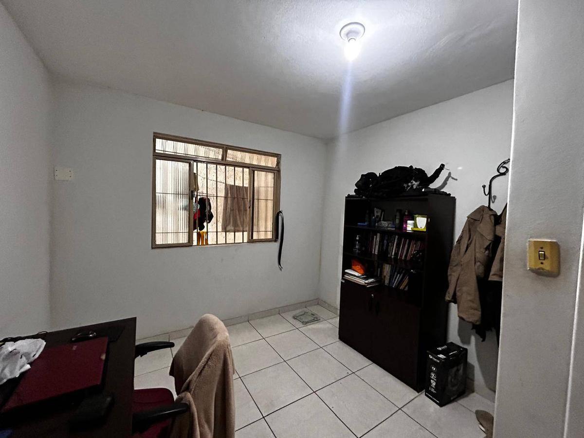 Casa, Floresta, 3 Quartos, 0 Vaga, 1 Suíte