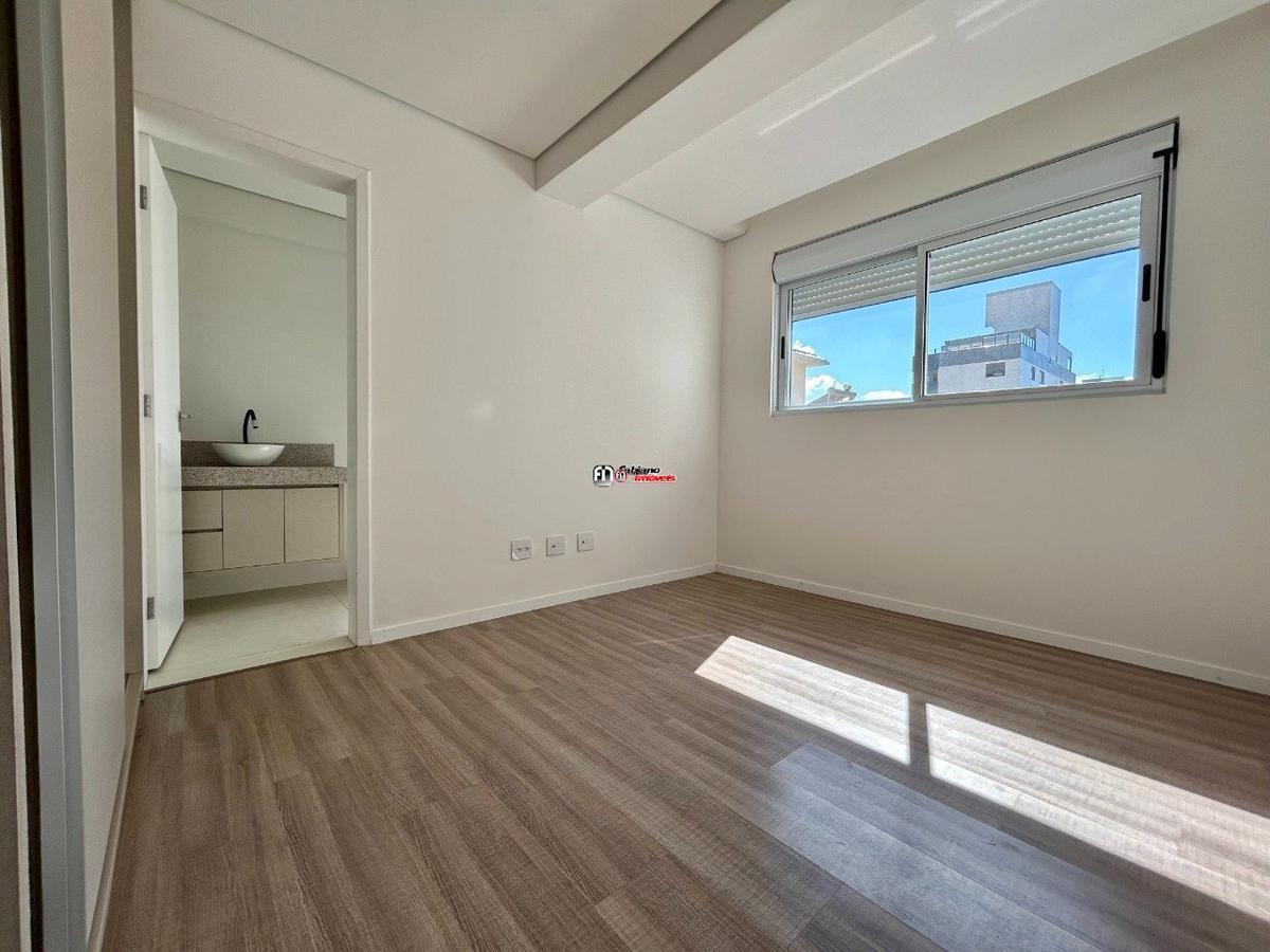 Apartamento, Castelo, 4 Quartos, 2 Vagas, 1 Suíte