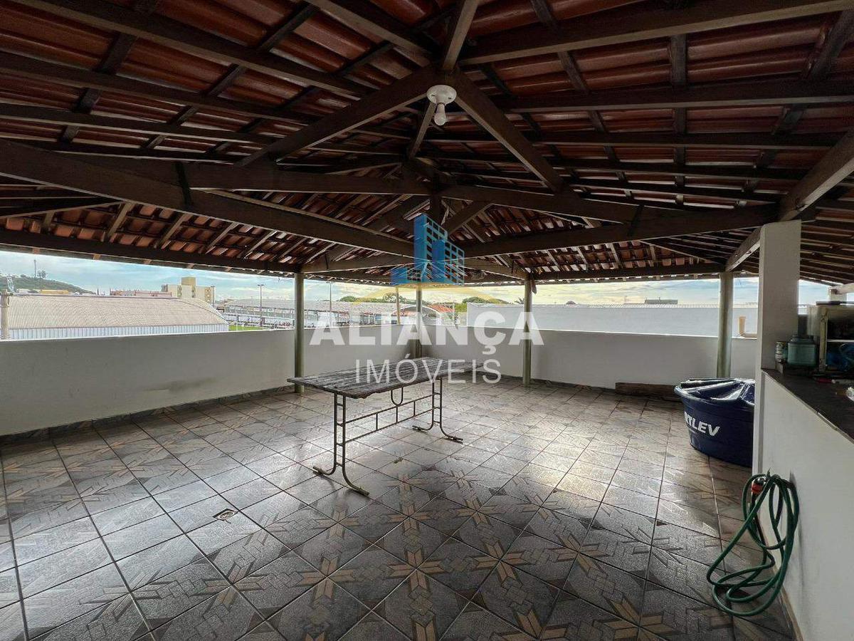 Casa, Centro, 4 Quartos, 1 Vaga, 1 Suíte