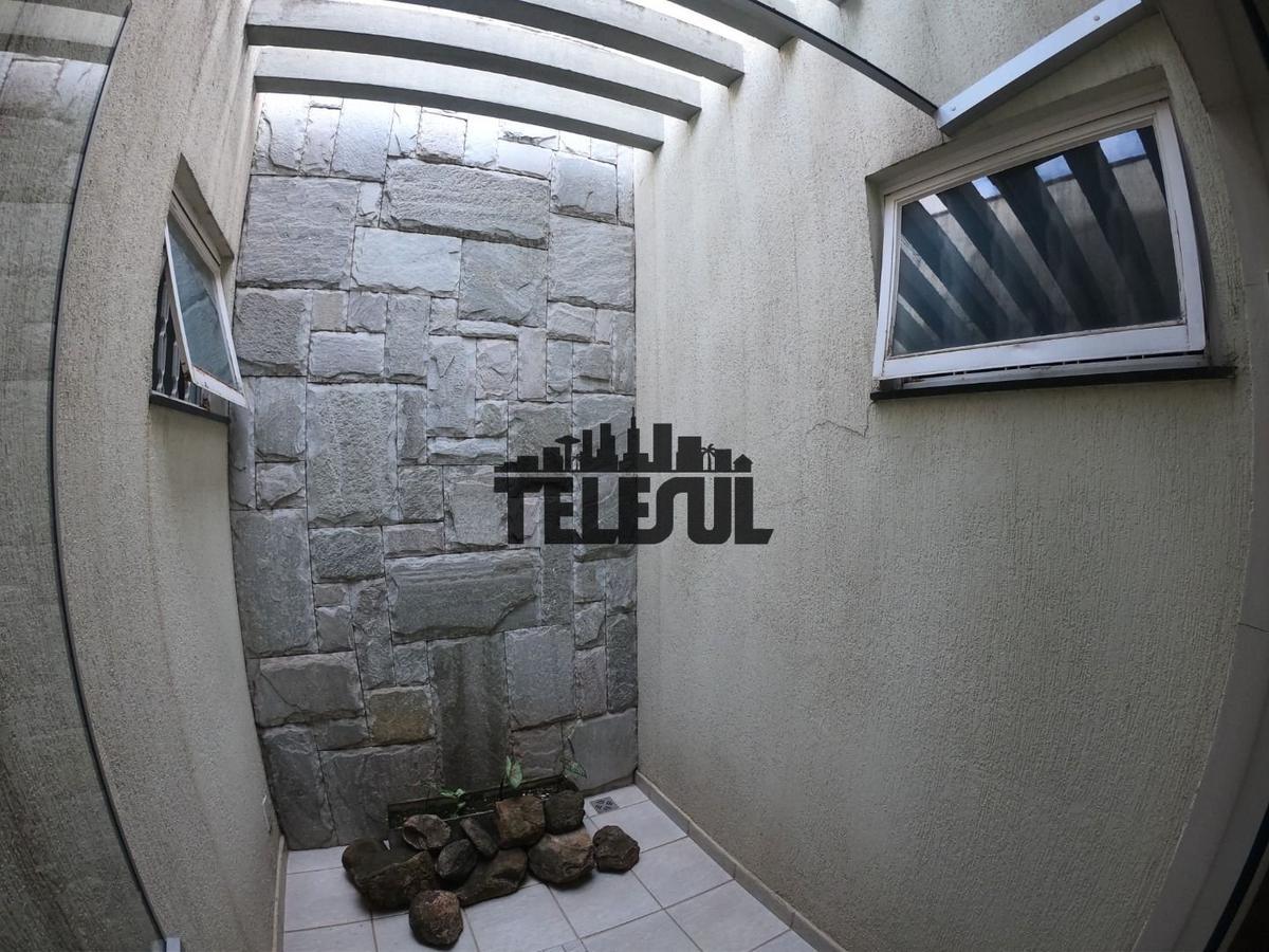 Casa, Centro, 3 Quartos, 2 Vagas, 1 Suíte